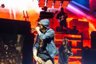 Емінем під час концерту / Фото: instagram.com/eminem Емінем оголошує дату виходу нового альбому "The Death of Slim Shady" у брутальному проморолику