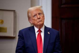 Трамп: Я веду серйозні переговори з путіним щодо закінчення війни, вони проходять дуже добре/Фото: Getty Images Трамп: Я веду серйозні переговори з путіним щодо закінчення війни, вони проходять дуже добре