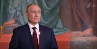 Скриншот из видео Он точно болеет: эксперты разобрали поведение путина на Пасхальном богослужении