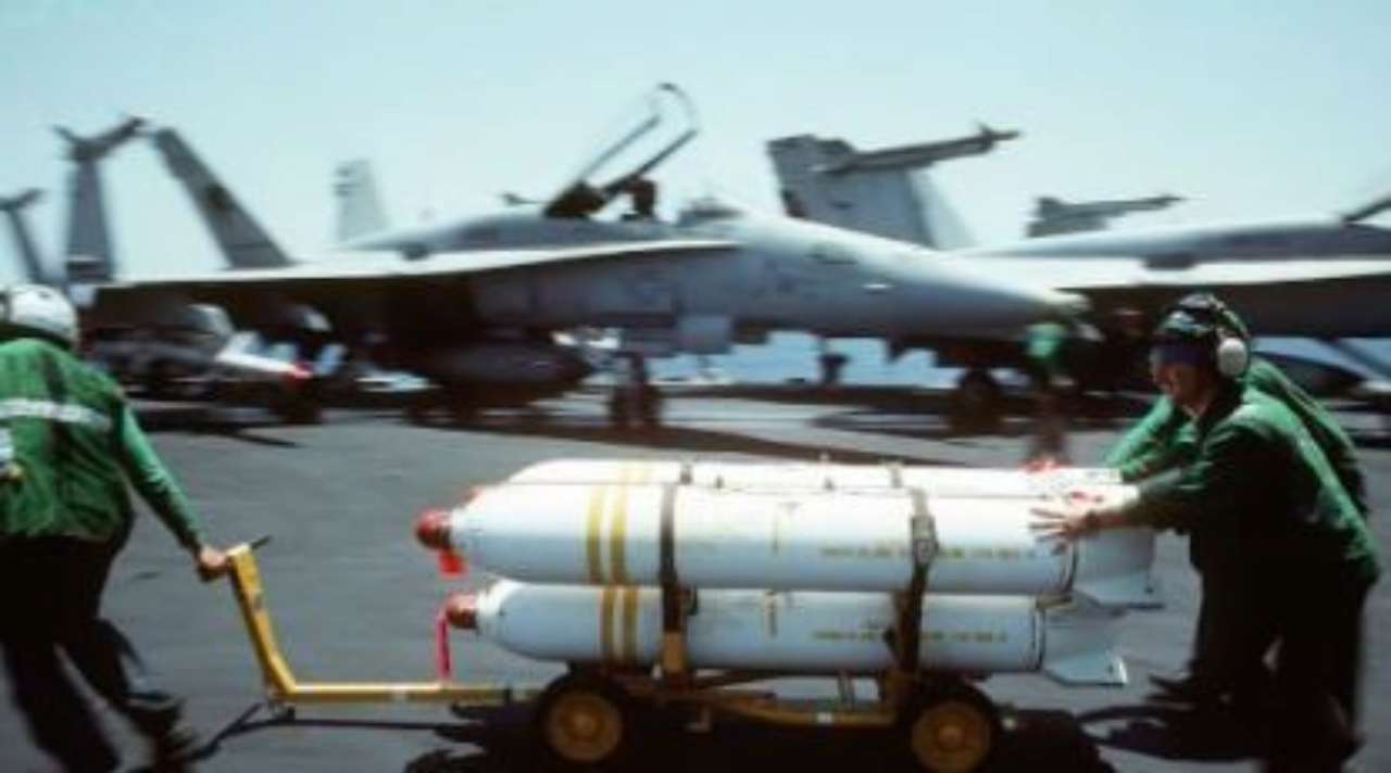 ВСУ начали использовать высокоточные "умные" бомбы JDAM-ER с дальностью впечатления до 72 км