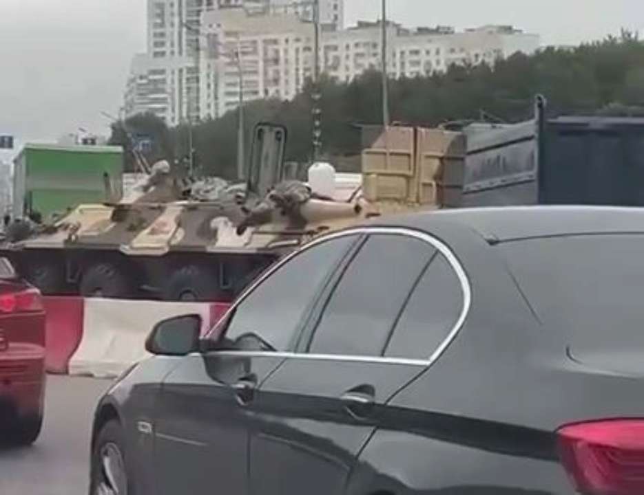 На ТОТ України російські патрулі зупиняють військові машини і шукають вагнерів