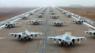 Истребители F-16 готовят для доставки в Украину/Фото: Getty Images Нидерланды начали подготовку первых 18 самолетов F-16 для доставки в Украину — Зеленский