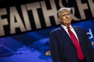 В случае победы Трамп может прекратить военную помощь Украине/Фото: gettyimages В случае победы Трамп может прекратить военную помощь Украине, если не будет переговоров с рф