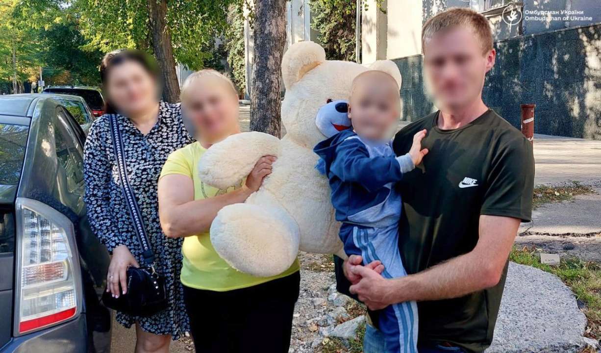 На Батьківщину вдалося повернути 7 українських діток Ще 7 українських дітей повернули додому