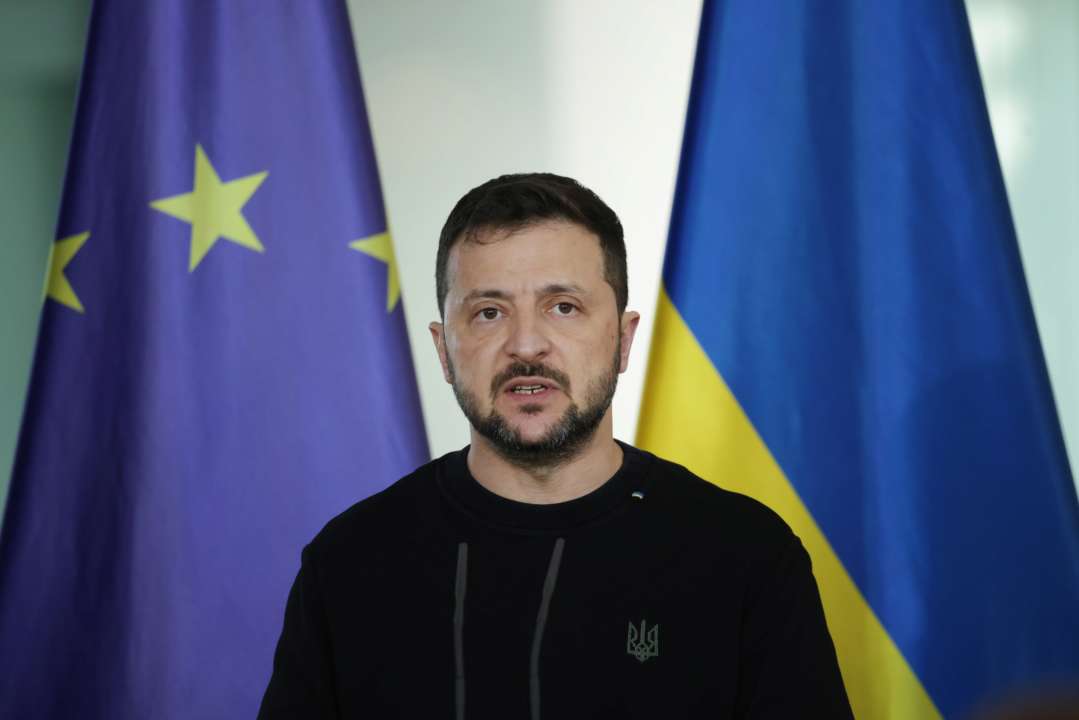 Президент объяснил, что многое зависит от позиции действующего лидера США/Фото: gettyimages Зеленский: Мы можем подумать над предложением Макрона об отправке войск для гарантии безопасности