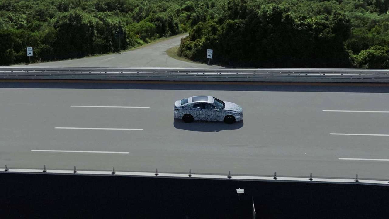 Прототим будущего электромобиля Mercedes преодолел рекордную дистанцию за 24 часа/Фото: Mercedes Прототип нового Mercedes-Benz CLA установил рекорд, преодолев безумное расстояние за сутки