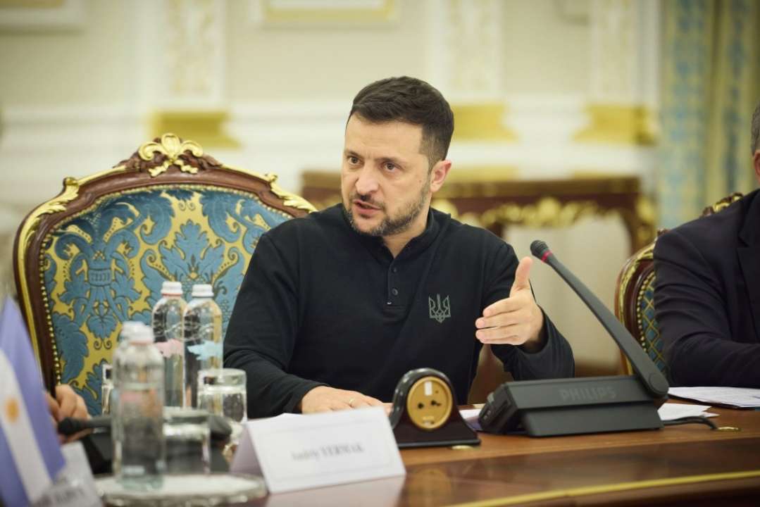 Зеленский: В российском плену находится по меньшей мере 6 мэров и глав громад Зеленский: В российском плену находится по меньшей мере 6 мэров и глав громад