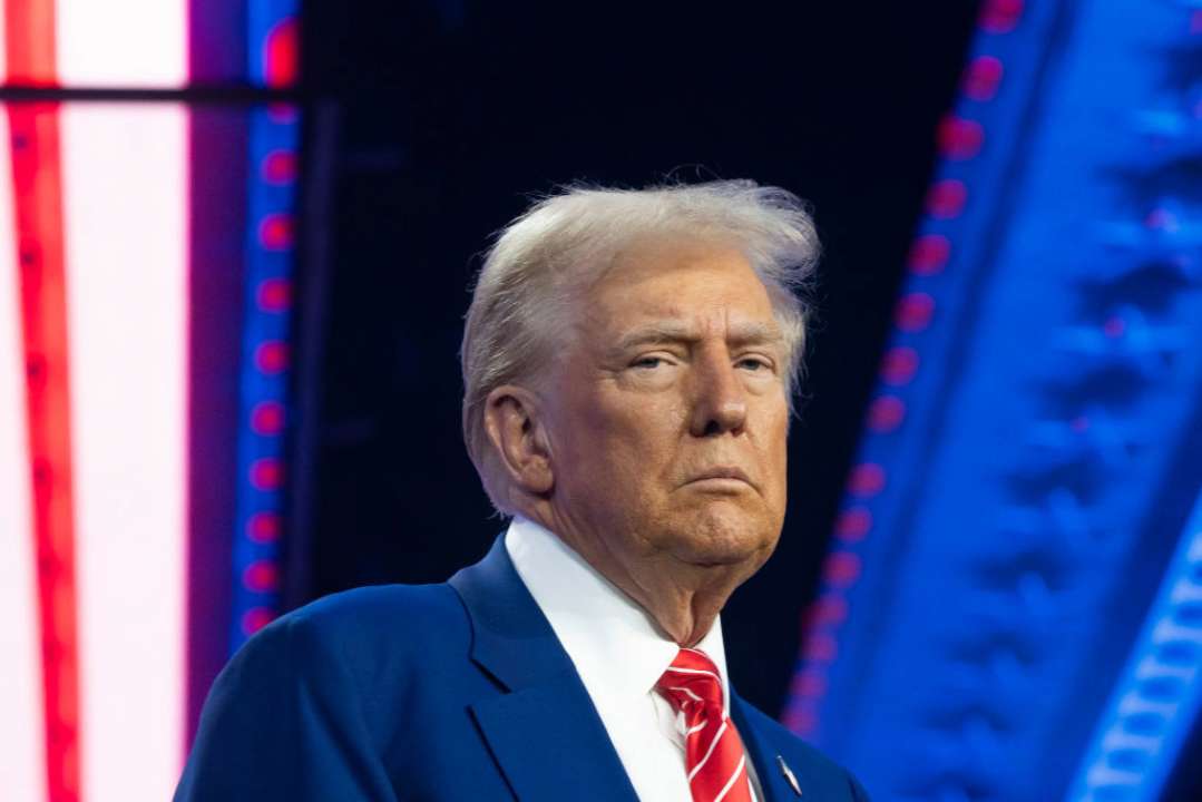 Трамп заявил, что планирует встретиться с путиным/Фото: Rebecca Noble/Getty Images Трамп собирается как можно быстрее встретиться с путиным, чтобы закончить войну в Украине