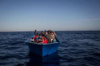 Біля узбережжя Флориди перекинувся човен, безвісти зникли 39 пасажирів Біля узбережжя Флориди перекинувся човен, безвісти зникли 39 пасажирів