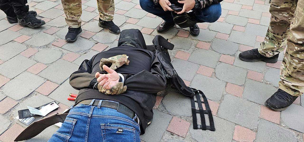 У Києві озброєний чоловік захопив бізнес-центр