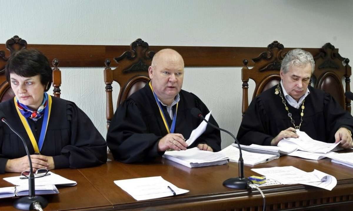 Четвертому судді Київського апеляційного суду, викритому в хабарництві, обрали запобіжний захід