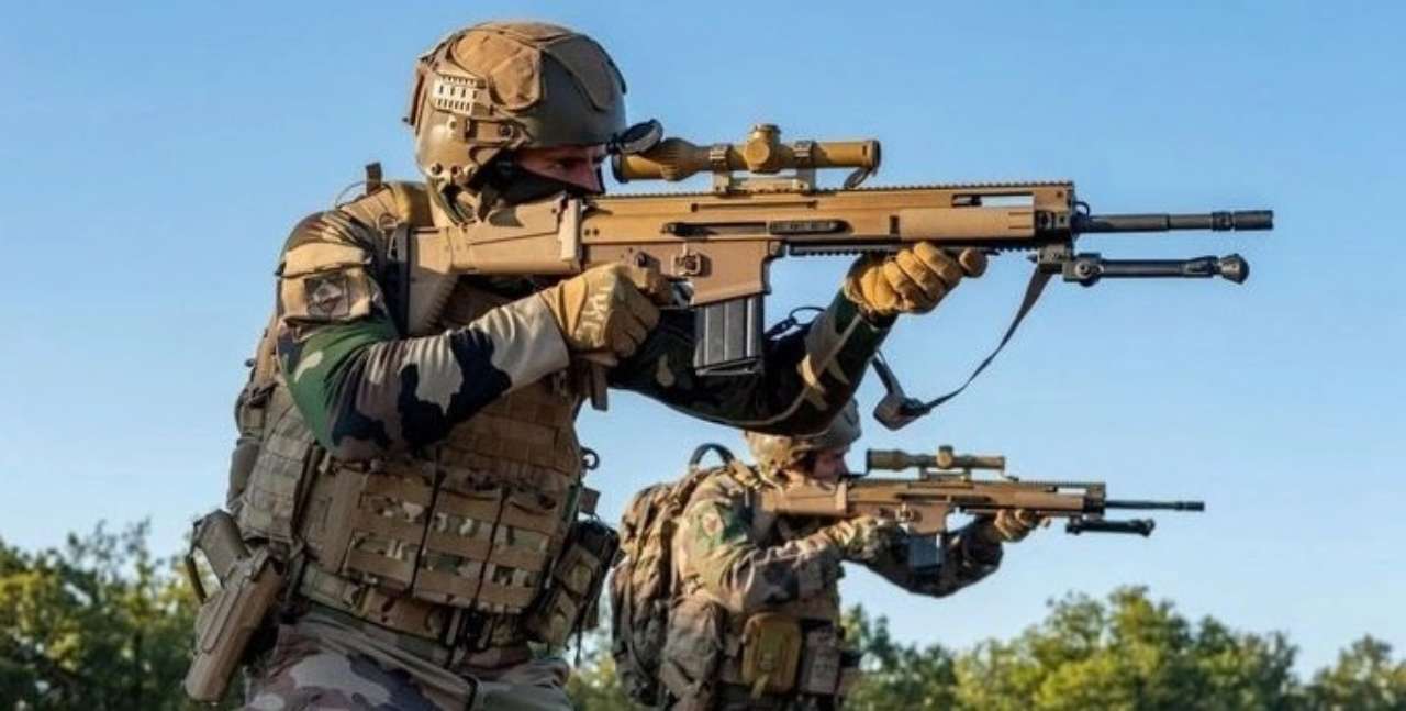 Франція організовує альянс країн, які виступають за відправку військ до України. Фото: ArmyInfo війська франції допомога україні