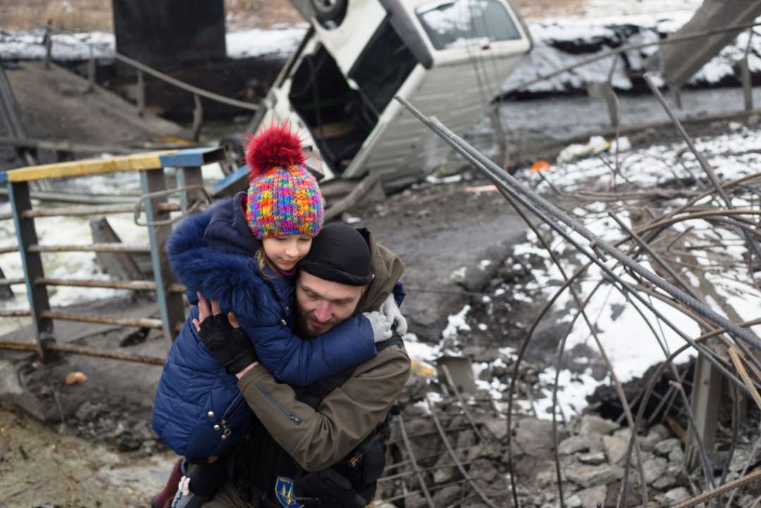 В 21 населенном пункте Донбасса объявили принудительную эвакуацию детей/Фото: Getty Images