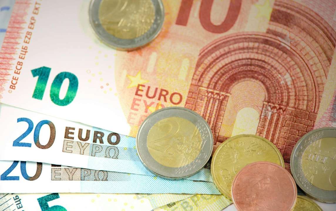 Франция выделит на закупку ВСУ вооружение 300 млн евро помощь украине