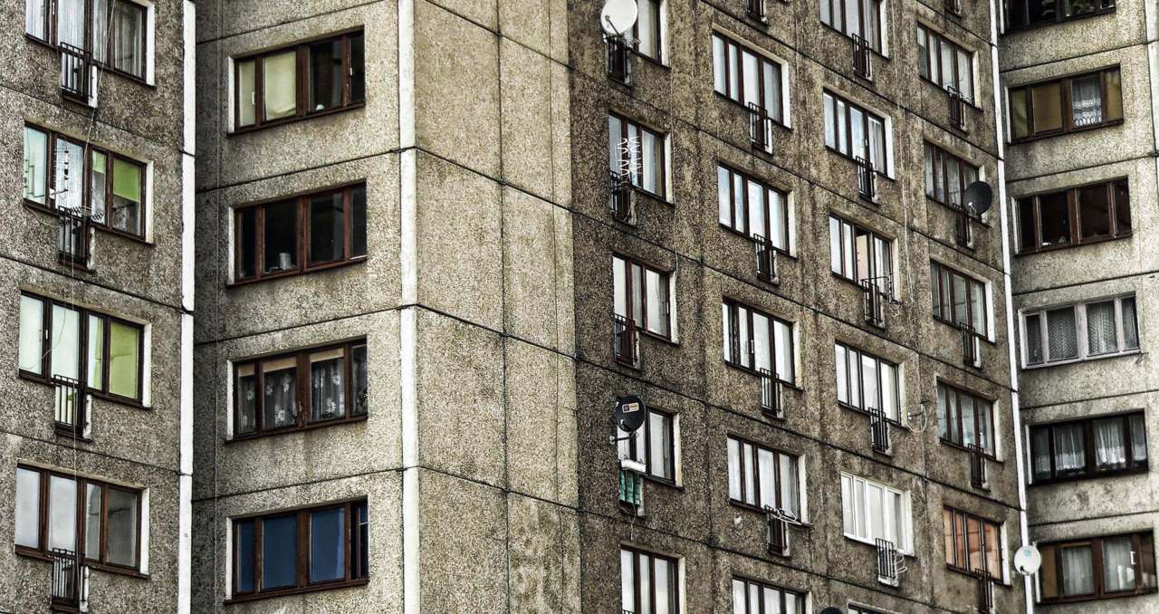 Фото: Pixabay Во Львове 2-летняя девочка выпала из окна, пока пьяная мать спала