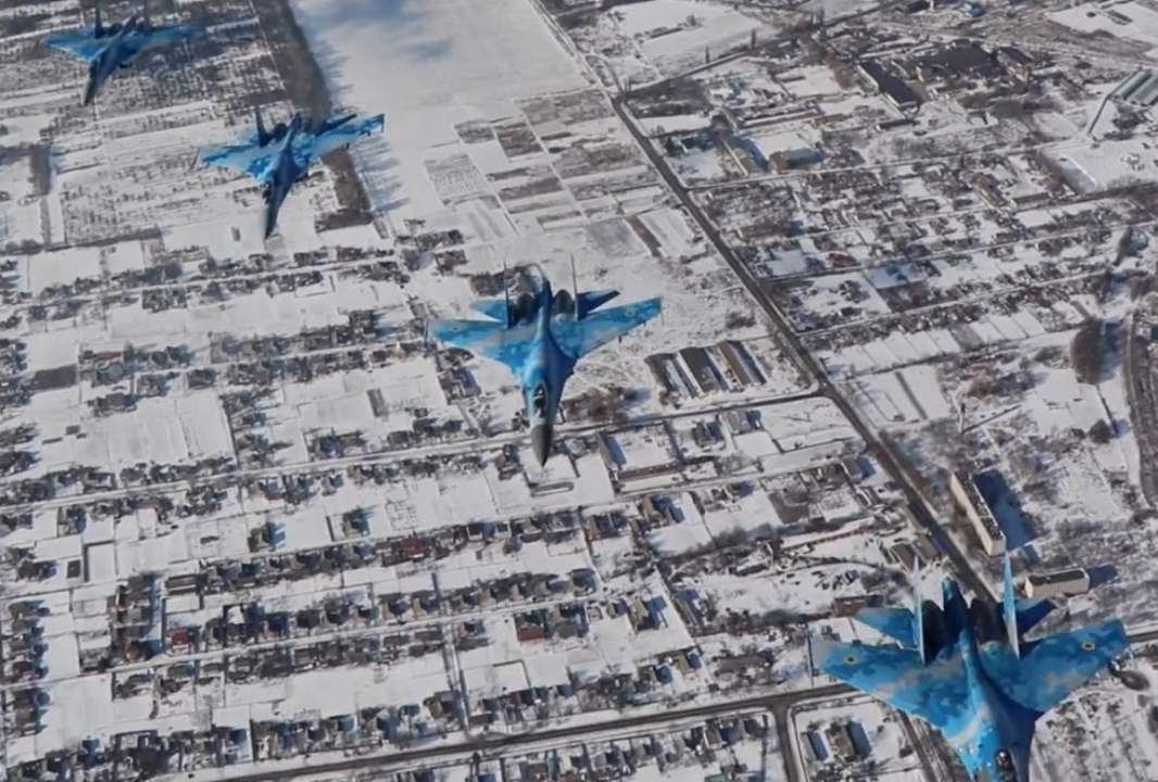 ВВС Украины провели учения боевой авиации/Фото: скрин видео С применением ракет и авиационных бомб: ВВС Украины показали учения "Заметиль-2022"