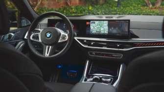 Новий BMW X6. Фото: BMW BMW освіжила кабіну та покращила гібридну систему нових Х5 та Х6. Фото