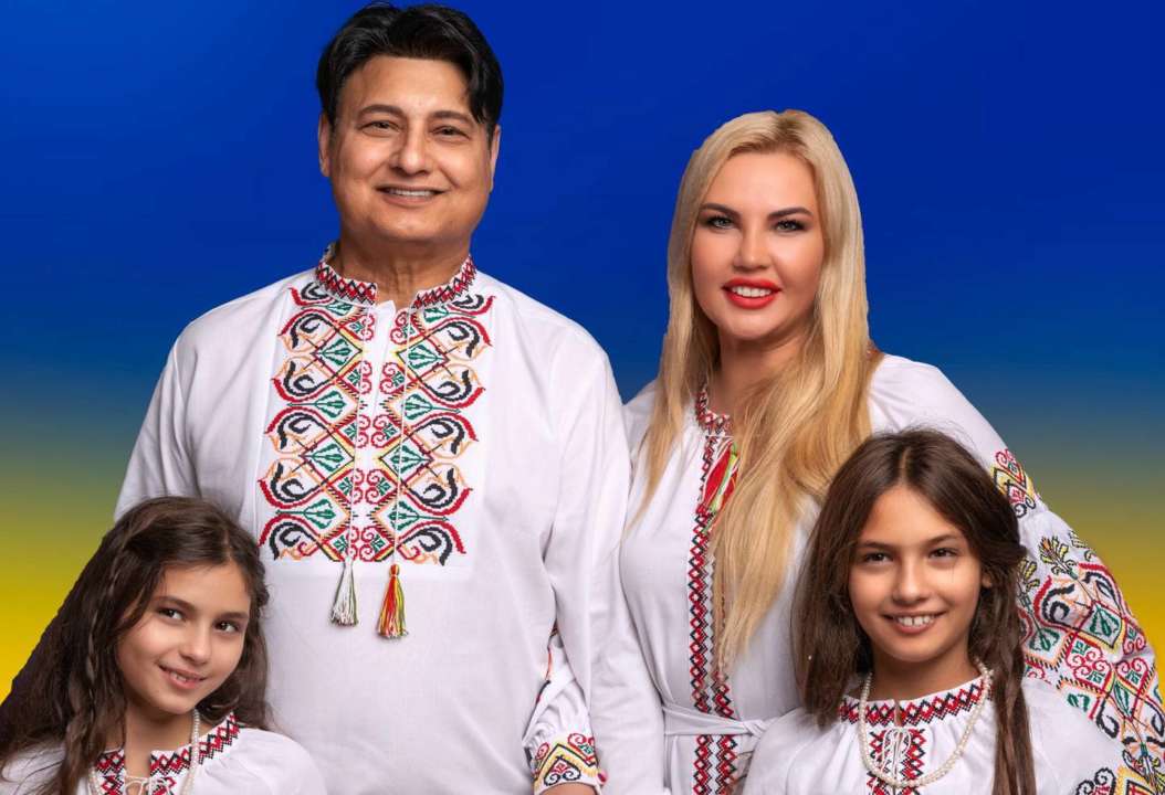 Камалія, Мохаммад Захур та їхні доньки / Фото: instagram.com/kamaliyaofficial Камалія розкрила справжню причину розлучення з мільярдером