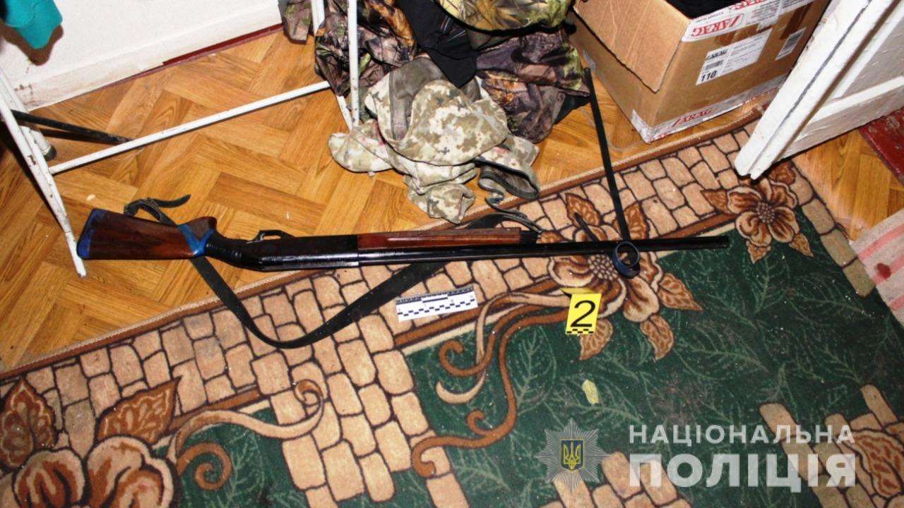 В Одесской области мужчина застрелил жену на глазах у сына