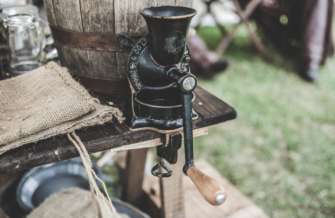 Photo by Clem Onojeghuo on Unsplash Превратил в фарш: китаец задушил и перемолол тело супруги в мясорубке