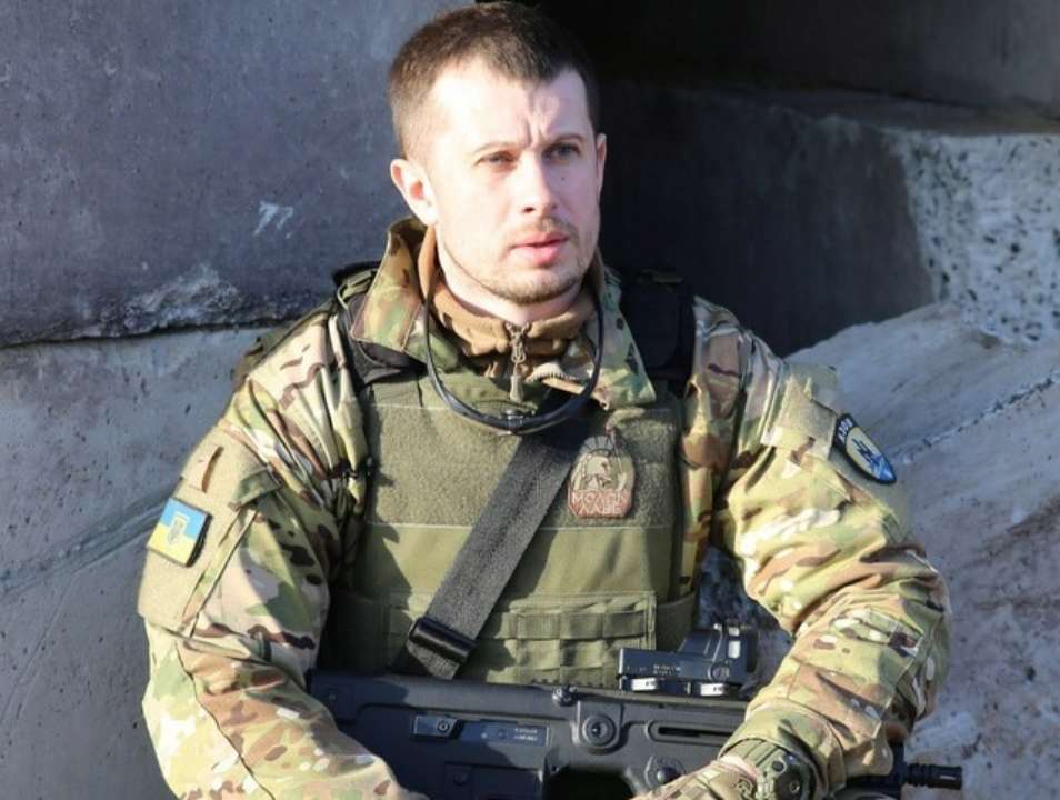 Засновник "Азова" Андрій Білецький оголосив полювання на причетних до вбивства полонених в Оленівці