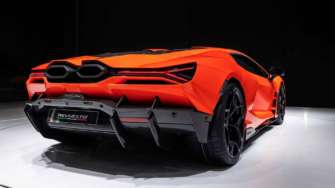 Фото: Lamborghini Lamborghini представила свій перший гібридний суперкар Revuelto. Фото