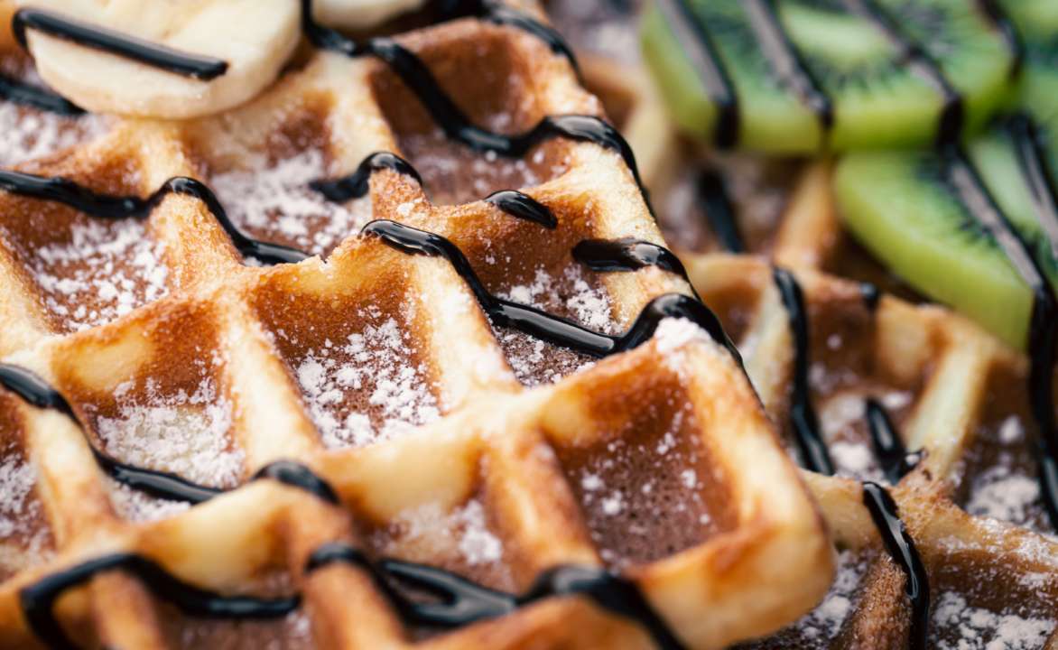 Як приготувати ідеальні вафлі за допомогою вафельниці / Фото: pvproductions/Freepik Як приготувати ідеальні вафлі за допомогою вафельниці / Фото: pvproductions/Freepik
