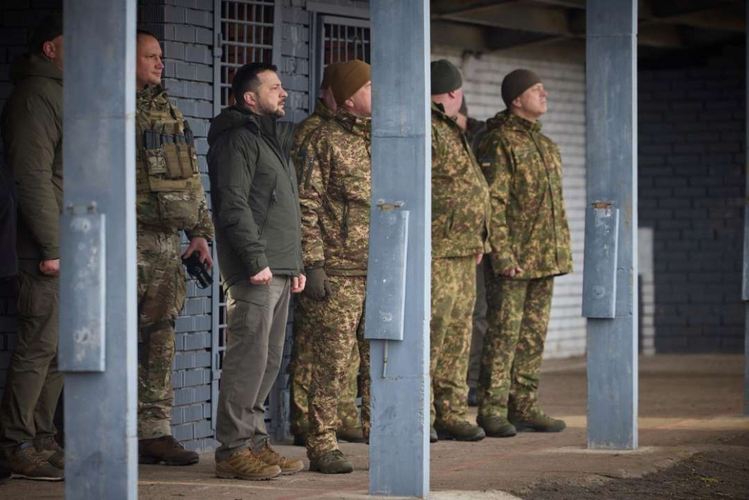 Зеленський ознайомився з роботою центру підготовки, де тренуються мобільні вогневі групи/Фото: Офіс президента Зеленський відвідав центр підготовки мобільних вогневих груп на Дніпропетровщині