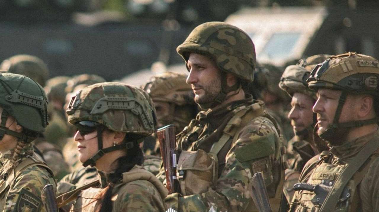 Клименко відповів, скільки поліцейських воюють на фронті. Фото: МВС бригада Лють
