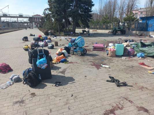 Фото з відкритих джерел Окупанти вдарили по вокзалу в Краматорську: загинули десятки цивільних