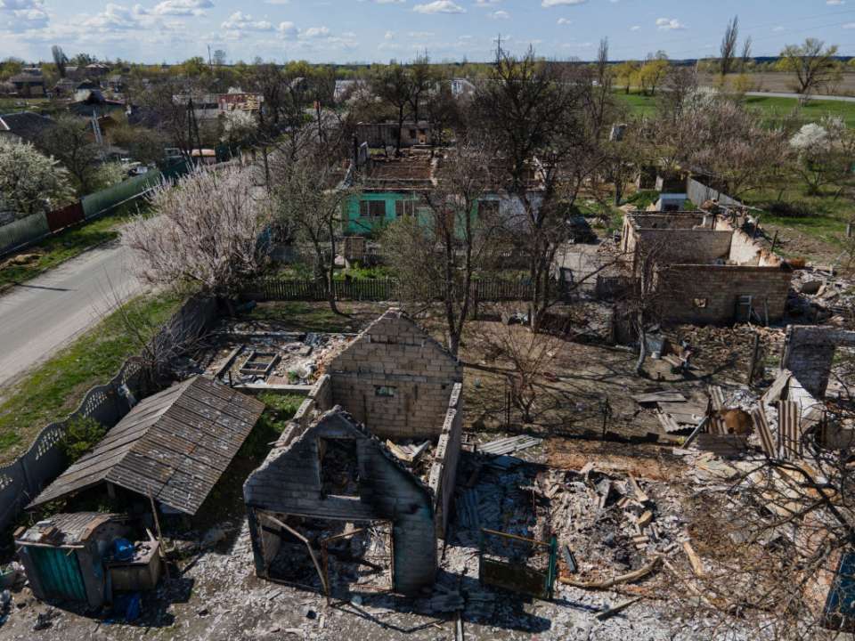Рашисти повністю знищили 100 будинків у Миколаєві/Фото: Getty Images Рашисти повністю знищили 100 будинків у Миколаєві/Фото: Getty Images