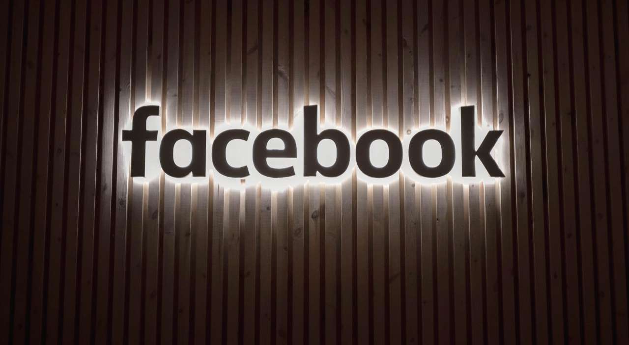 Facebook спутал название города с английским ругательством и удалил его страницу