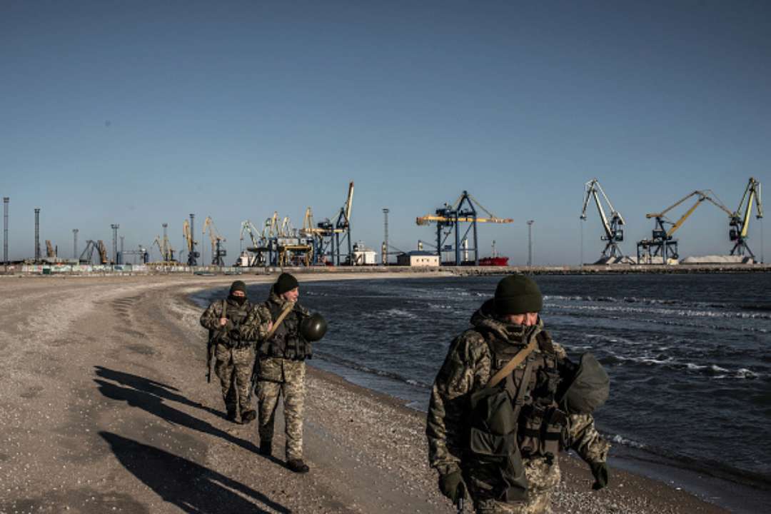 За словами Андрющенка, саме зараз має бути підвищена увага до Маріупольського порту/Фото: Getty Images Саме зараз має бути підвищена увага до Маріупольського порту: Андрющенко назвав причину