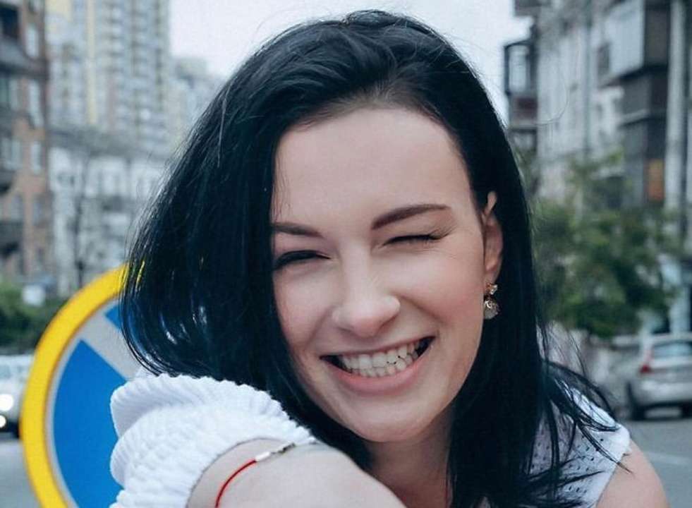 Анастасія Приходько потролила артистів-чоловіків, які під час війни виїхали за кордон/Фото: prykhodko_fan/instagram Приходько потролила Потапа, Яму і MONATIK, які під час війни виїхали за кордон