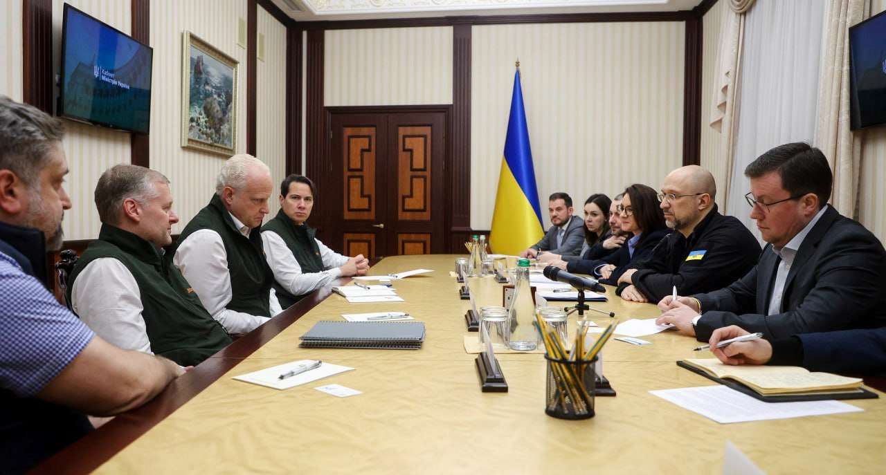 Україні потрібні інвестиції для відбудови та післявоєнного зростання Україні потрібні інвестиції для відбудови та післявоєнного зростання