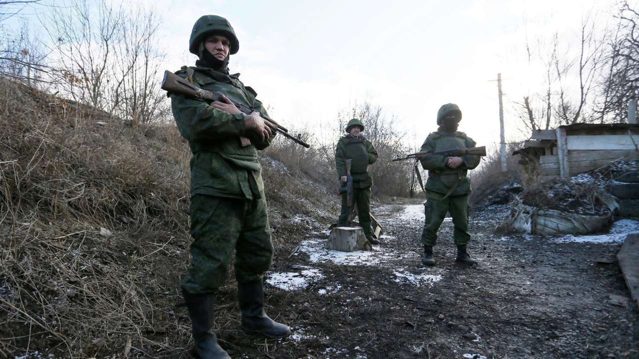 В результаті ворожих обстрілів загинули 3 українських солдат (Фото: REUTERS/Автор: Alexander Ermochenko) Донбас