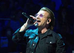 Фронтмен "U2" Боно заявив, що ненавидить назву гурту та його пісні/Фото: Paul Zimmerman/Getty Images Мені так соромно: фронтмен "U2" Боно зізнався, що ненавидить назву гурту та деякі його пісні