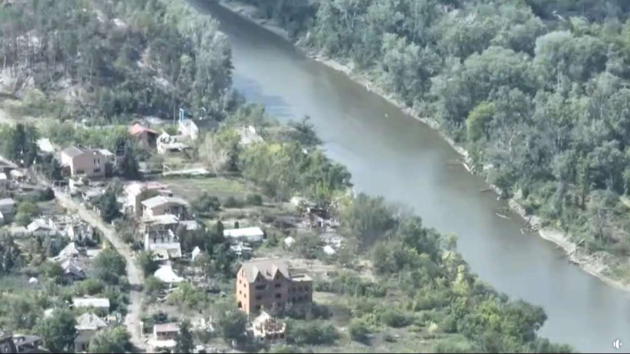 Десантники ліквідували ворожу техніку/Фото: скрін відео Десантники ліквідували один танк та дві бойові машини окупантів разом з екіпажем. Відео
