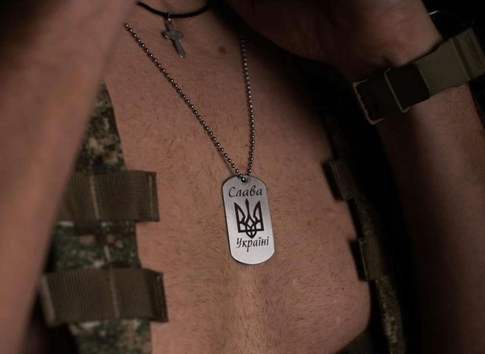 Українські захисники знялися топлес для збору коштів / Фото: Іnstagram Українські військові знялися топлес, щоб зібрати кошти на зимову форму для ЗСУ. Фото