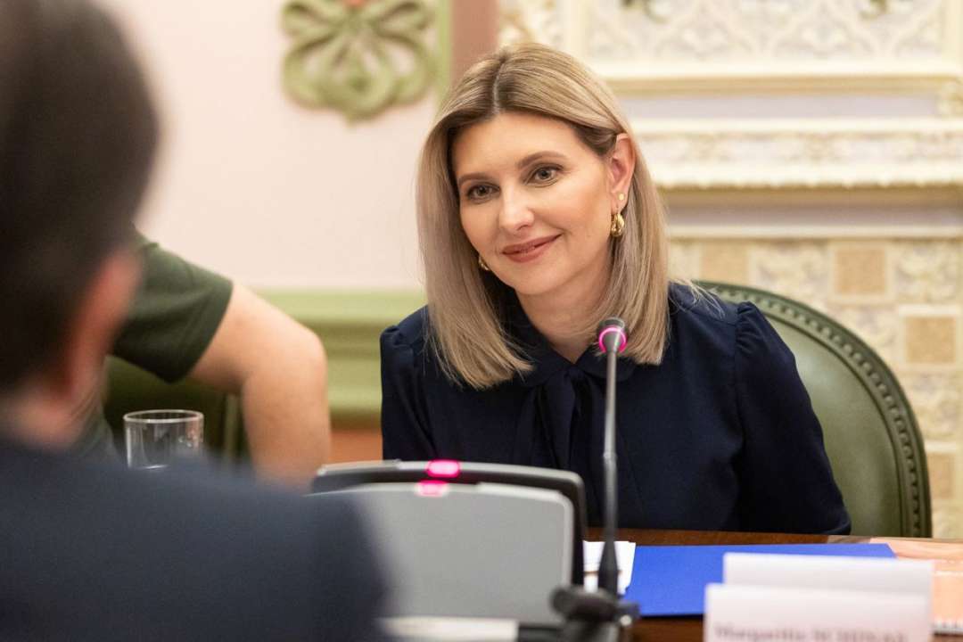 Елена Зеленская поразила стильным образом/Фото: Olena Zelenska/telegram Елена Зеленская появилась на рабочей встрече в деловом образе total black