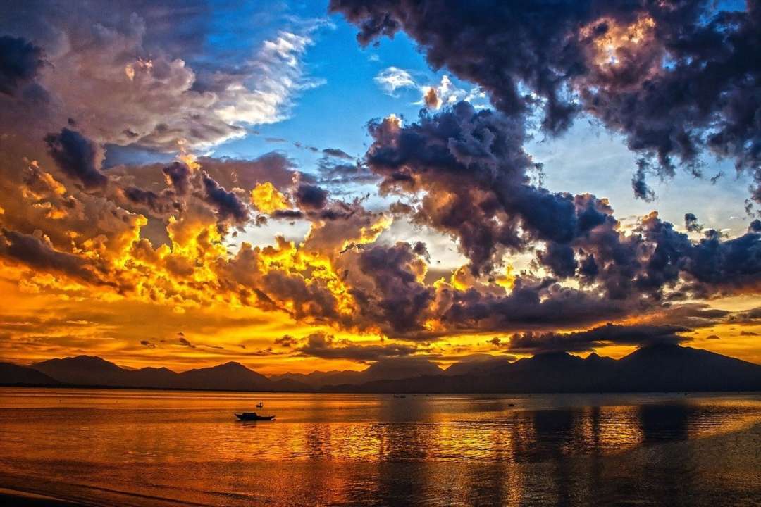 Море