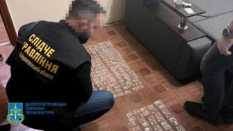 Правоохоронці затримали наркоторговців / Фото: t.me/pgo_gov_ua Правоохоронці затримали наркоторговців / Фото: t.me/pgo_gov_ua