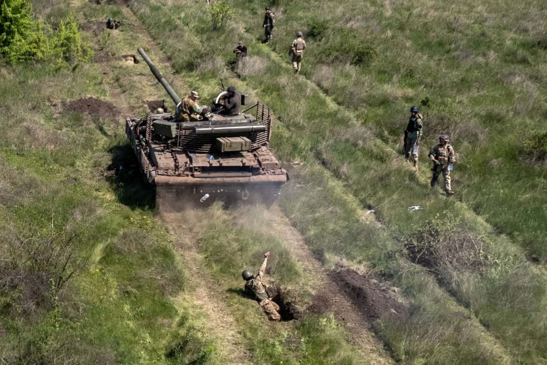 Військові