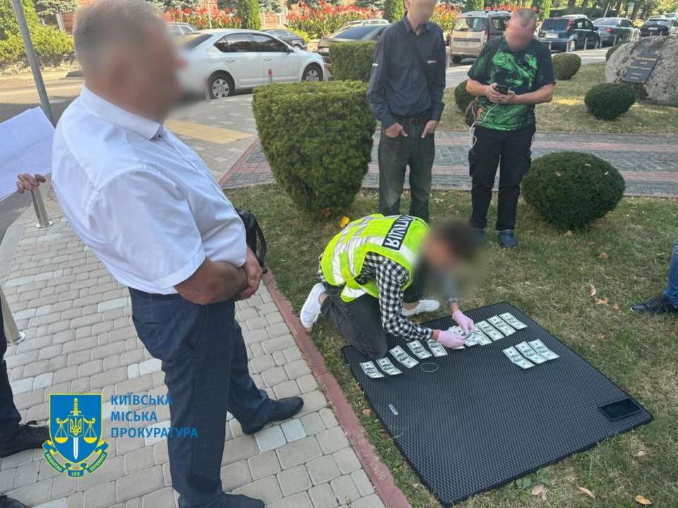 Проректор одного из вузов столицы задержан за взятки для поступления в аспирантуру