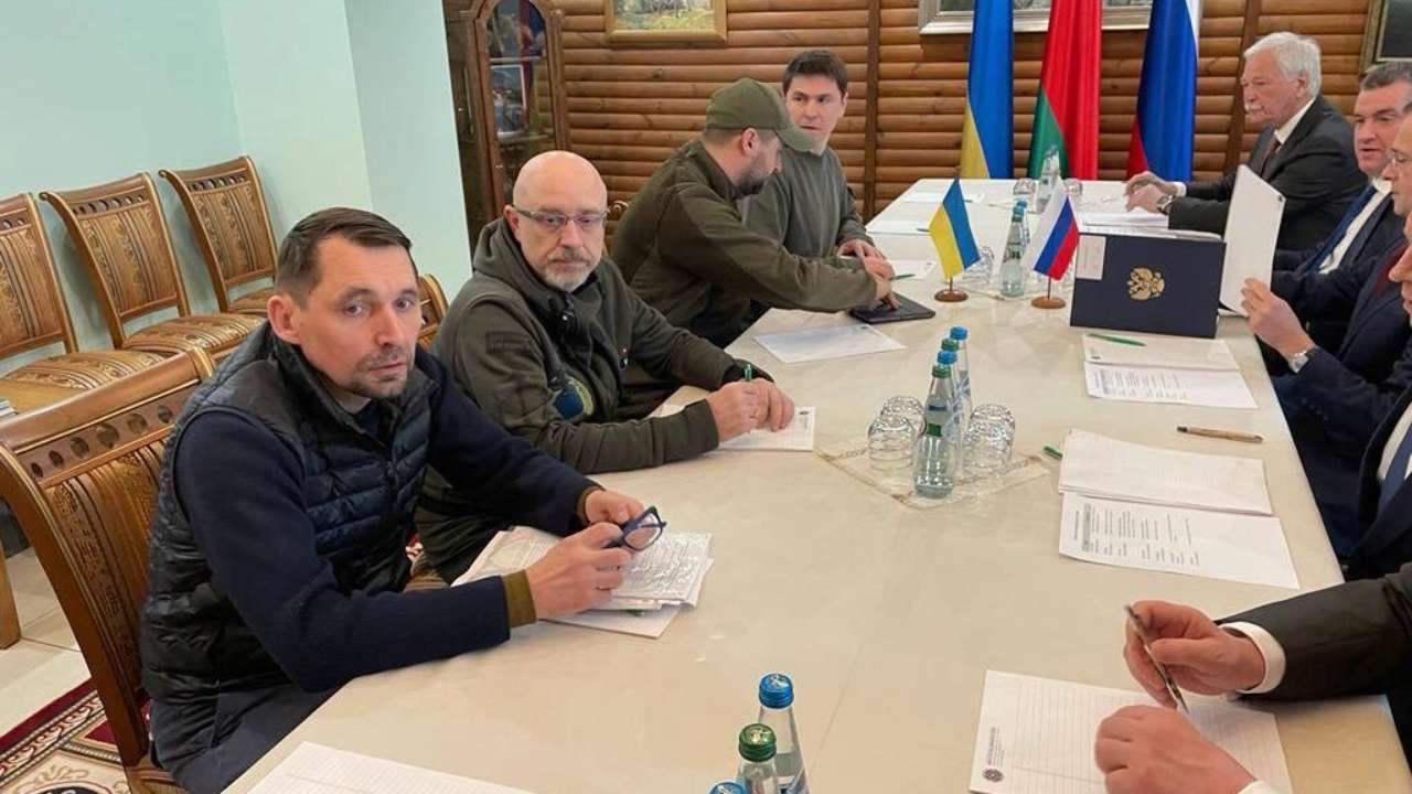 Подоляк рассказал о результатах третьего раунда переговоров между РФ и Украиной