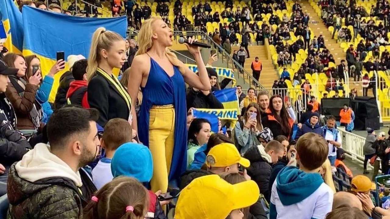 Оля Полякова розплакалася на матчі Шахтаря у Стамбулі/Фото: Instagram Полякова
