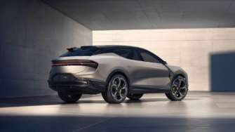 Фото: Lotus Шедеври автомобільного мистецтва: 10 найочікуваніших люксових автівок, які з’являться у 2023 році