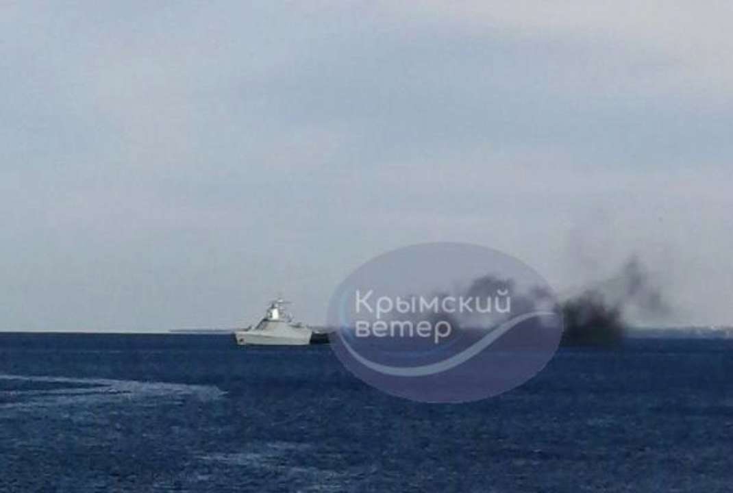 В Севастополе подорвался, вероятно, ракетоноситель "Буян-М". Видео