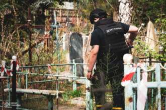 ДСНС нагадала правила відвідування кладовищ на деокупованих територіях/Фото: ДСНС Мінна небезпека: у ДСНС нагадали правила відвідування кладовищ на деокупованих територіях
