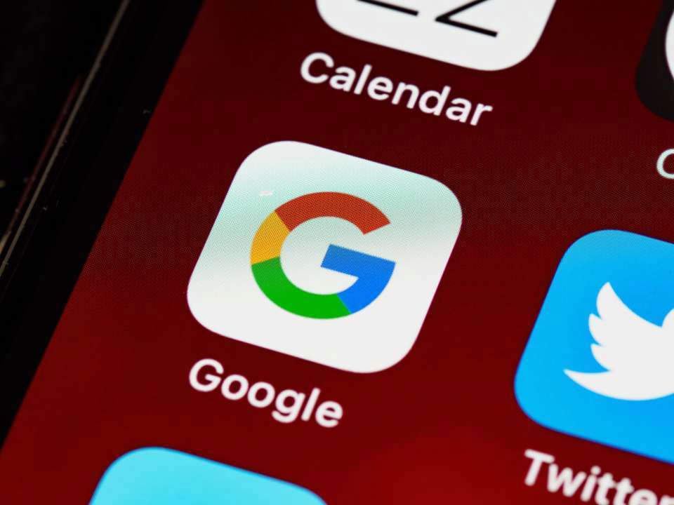 Експерт проаналізував бажання росіян закрити Google і YouTube / Фото: Brett Jordan/Unsplash